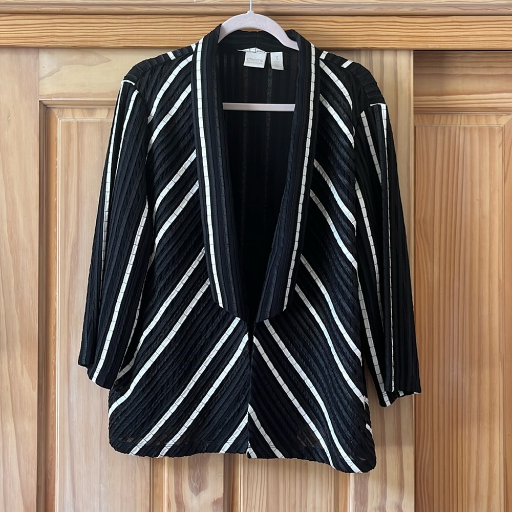 Chico’s Traveler’s Collection Lightweight Jacket